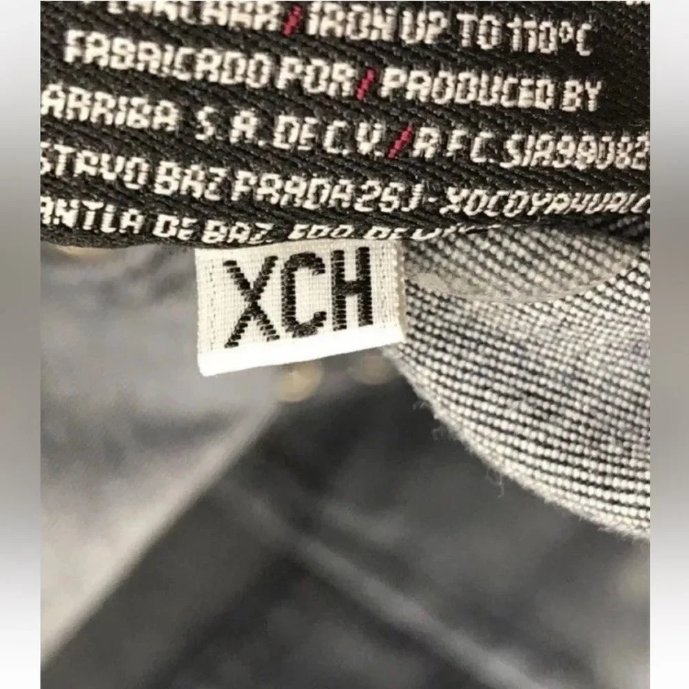 ¡Ay Güey! MX XS Denim Jacket Frida Kahlo Rose Studded Stretch Jean Jacket. XS - Picture 8 of 8